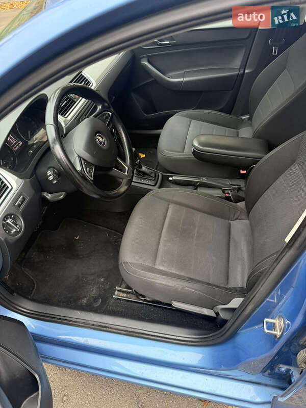 Лифтбек Skoda Rapid 2013 в Киеве фото 8 Лифтбек Skoda Rapid 2013 в Киеве