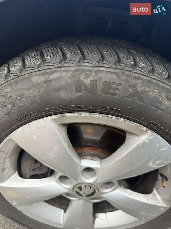 Лифтбек Skoda Rapid 2013 в Киеве фото 13 Лифтбек Skoda Rapid 2013 в Киеве