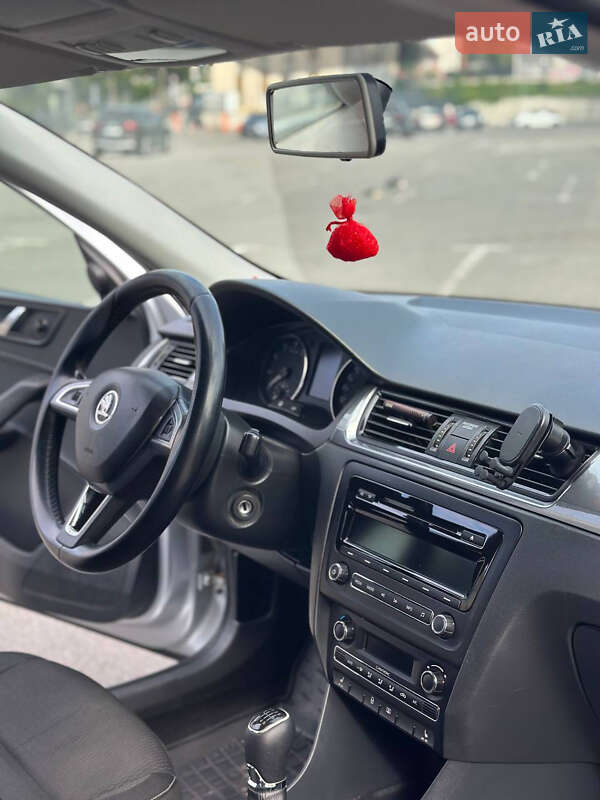 Ліфтбек Skoda Rapid 2015 в Києві фото 8 Ліфтбек Skoda Rapid 2015 в Києві