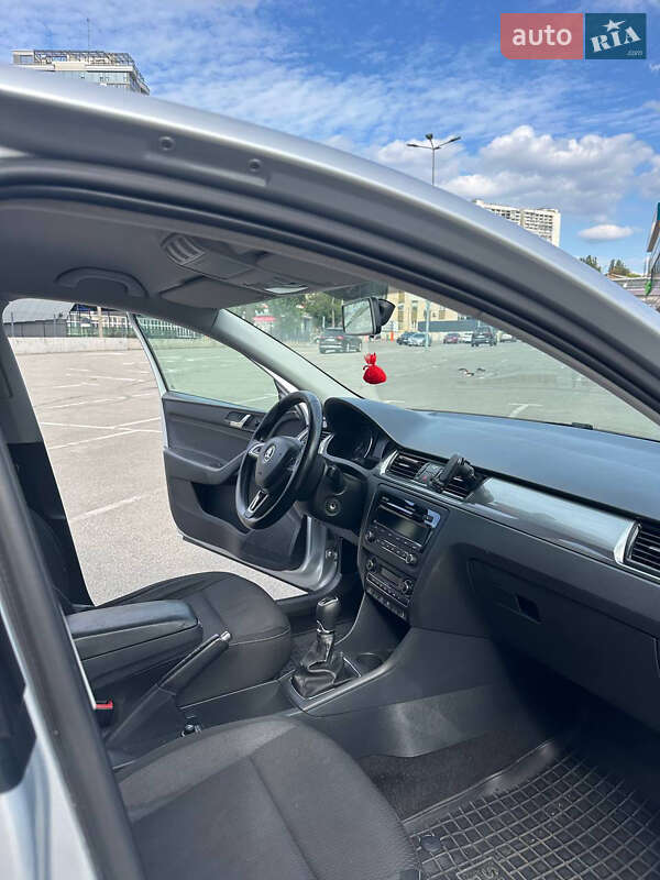 Ліфтбек Skoda Rapid 2015 в Києві фото 10 Ліфтбек Skoda Rapid 2015 в Києві