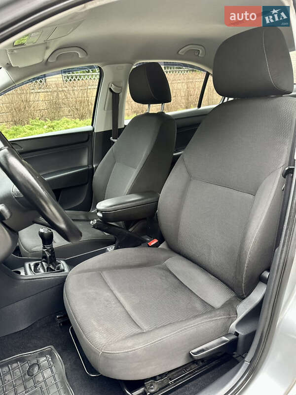 Лифтбек Skoda Rapid 2013 в Черновцах