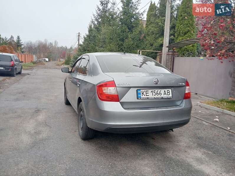 Хэтчбек Skoda Rapid 2013 в Днепре