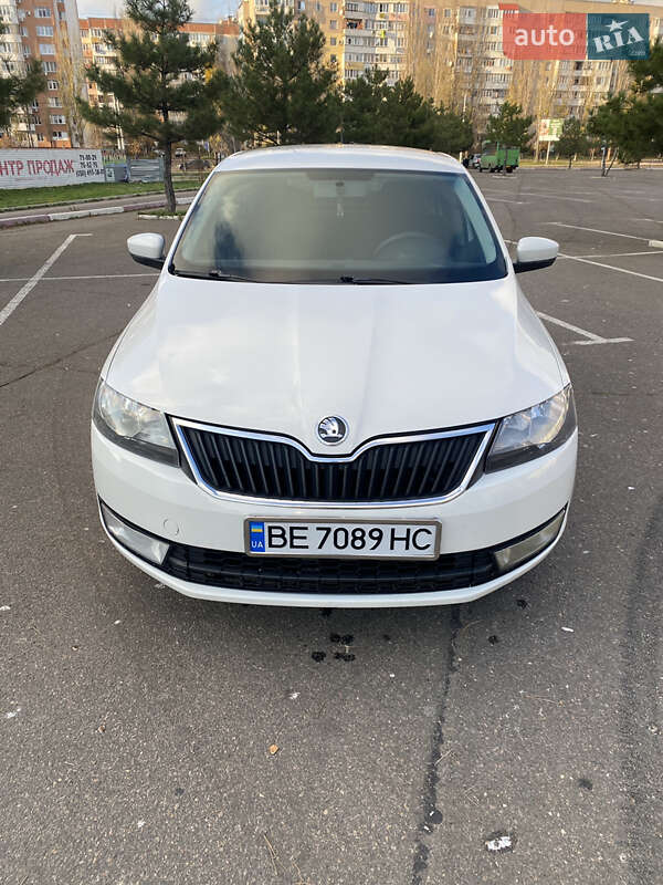 Лифтбек Skoda Rapid 2013 в Николаеве фото Лифтбек Skoda Rapid 2013 в Николаеве