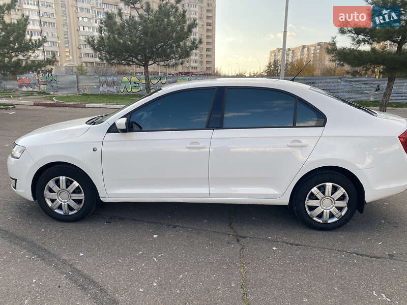 Лифтбек Skoda Rapid 2013 в Николаеве фото 3 Лифтбек Skoda Rapid 2013 в Николаеве