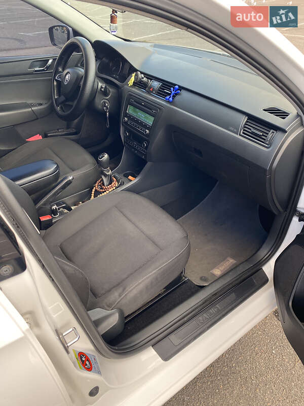 Лифтбек Skoda Rapid 2013 в Николаеве фото 8 Лифтбек Skoda Rapid 2013 в Николаеве