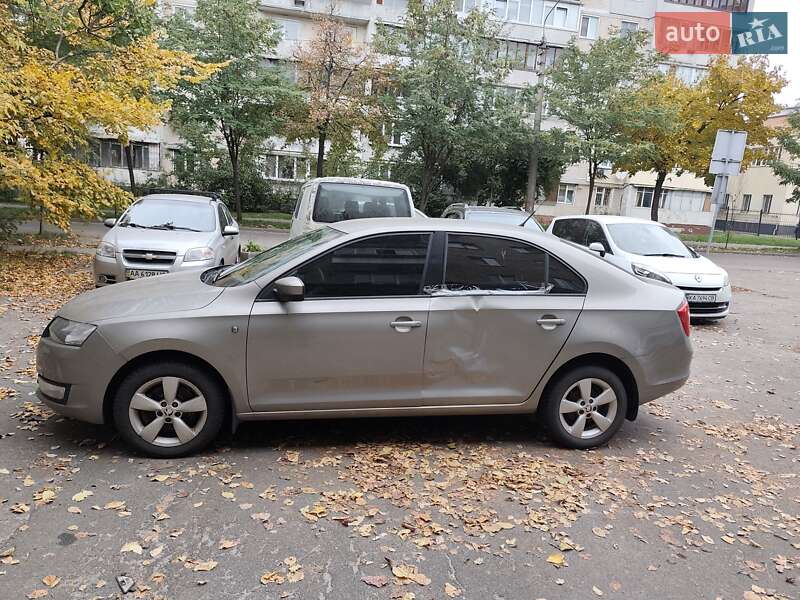 Хэтчбек Skoda Rapid 2014 в Киеве