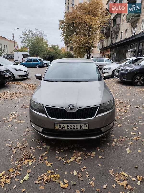 Хэтчбек Skoda Rapid 2014 в Киеве