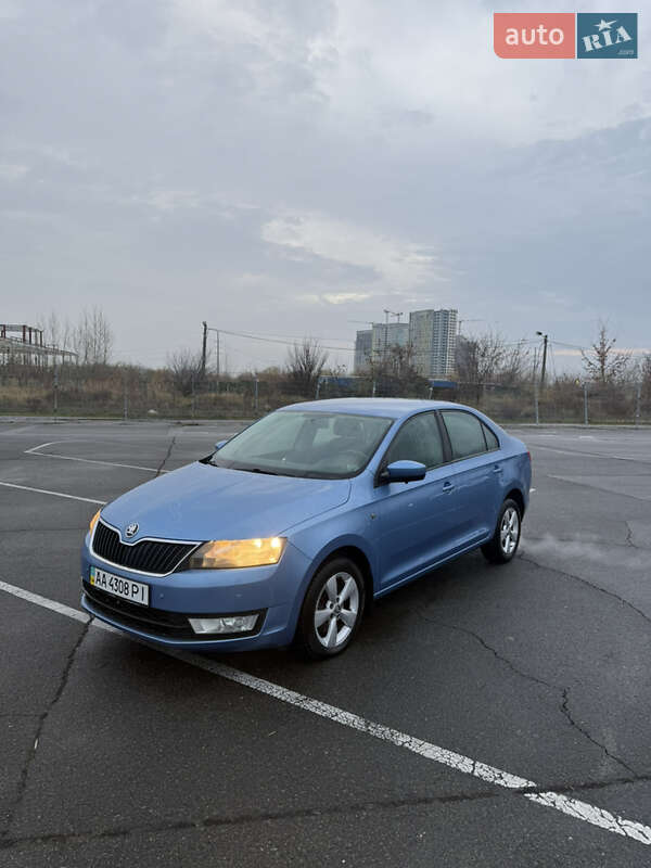 Лифтбек Skoda Rapid 2013 в Киеве фото Лифтбек Skoda Rapid 2013 в Киеве