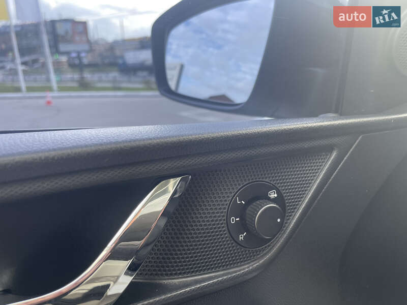 Хэтчбек Skoda Rapid 2014 в Харькове фото 14 Хэтчбек Skoda Rapid 2014 в Харькове