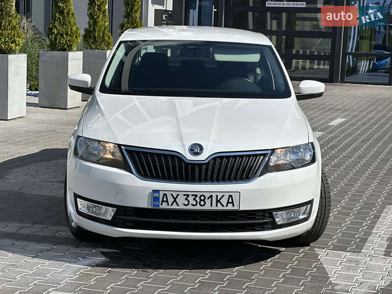 Лифтбек Skoda Rapid 2013 в Ровно