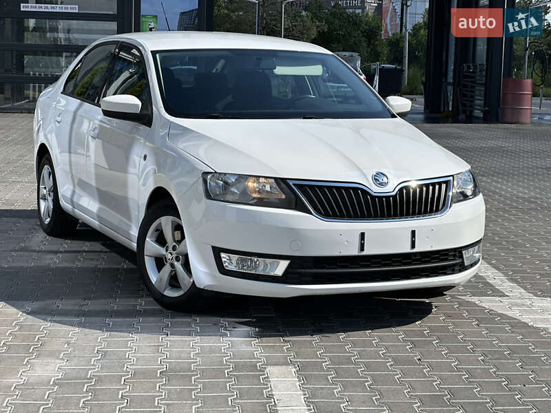 Лифтбек Skoda Rapid 2013 в Ровно
