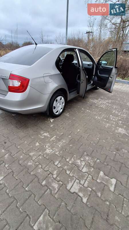 Лифтбек Skoda Rapid 2013 в Шостке