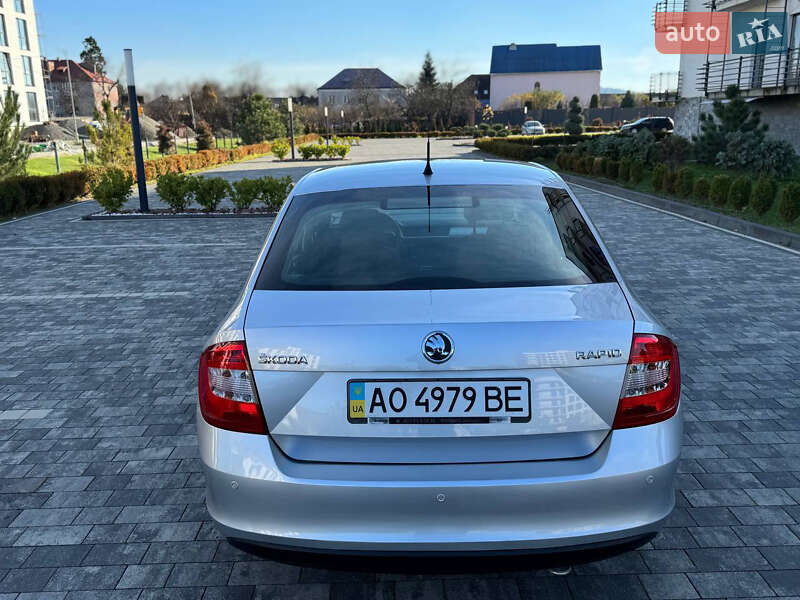 Хэтчбек Skoda Rapid 2013 в Мукачево