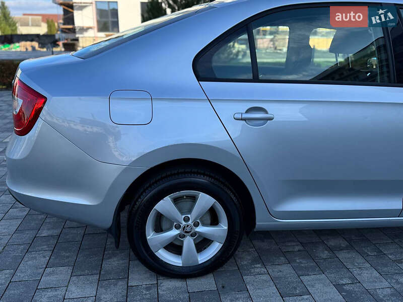 Хэтчбек Skoda Rapid 2013 в Мукачево