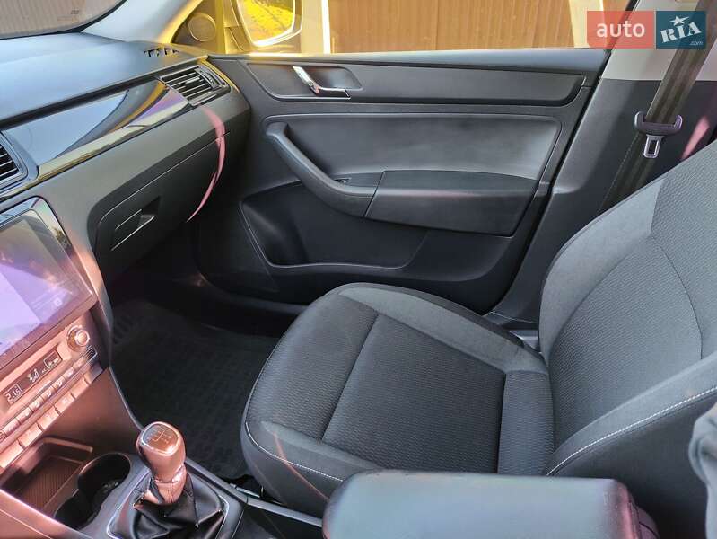 Ліфтбек Skoda Rapid 2014 в Ужгороді