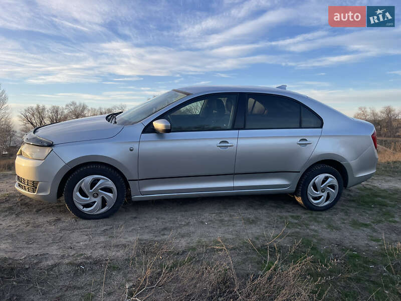 Лифтбек Skoda Rapid 2014 в Днепре