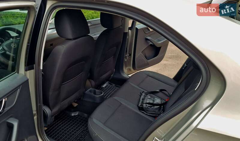 Ліфтбек Skoda Rapid 2013 в Пісочині