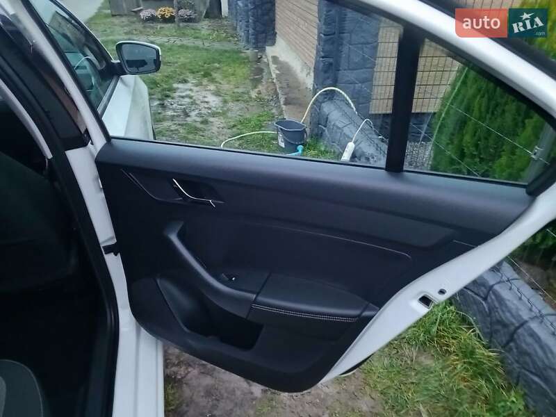 Хетчбек Skoda Rapid 2017 в Києві фото 7 Хетчбек Skoda Rapid 2017 в Києві