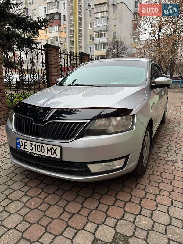 Лифтбек Skoda Rapid 2013 в Днепре