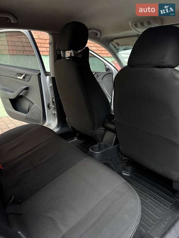 Лифтбек Skoda Rapid 2013 в Днепре