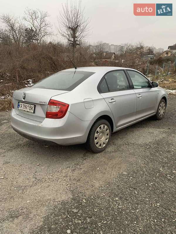 Хэтчбек Skoda Rapid 2013 в Софиевской Борщаговке