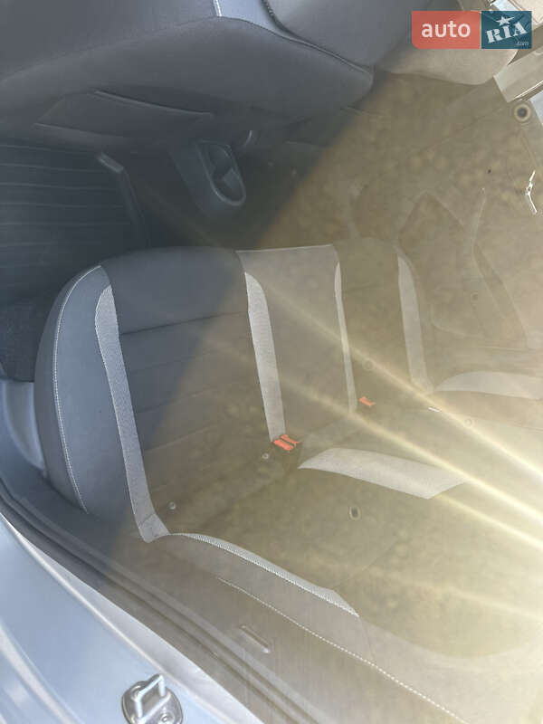 Лифтбек Skoda Rapid 2016 в Киеве фото 16 Лифтбек Skoda Rapid 2016 в Киеве