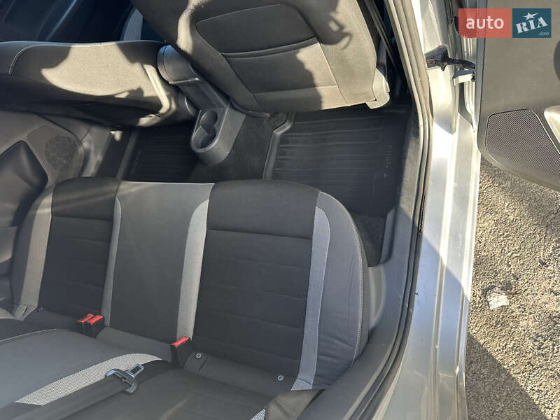 Лифтбек Skoda Rapid 2016 в Киеве фото 13 Лифтбек Skoda Rapid 2016 в Киеве