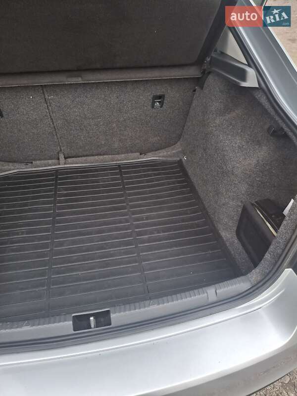 Лифтбек Skoda Rapid 2013 в Бобринце фото 17 Лифтбек Skoda Rapid 2013 в Бобринце