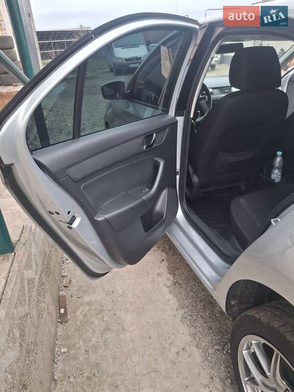 Лифтбек Skoda Rapid 2013 в Бобринце фото 20 Лифтбек Skoda Rapid 2013 в Бобринце