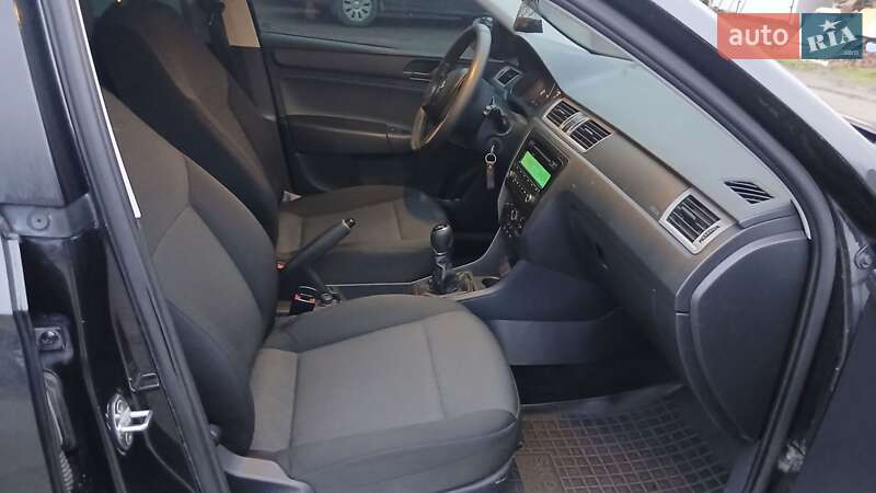 Лифтбек Skoda Rapid 2015 в Тернополе фото 45 Лифтбек Skoda Rapid 2015 в Тернополе