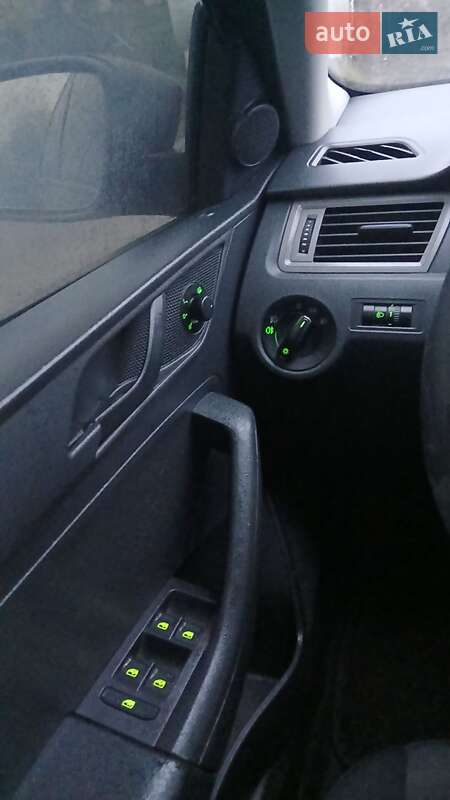 Лифтбек Skoda Rapid 2015 в Тернополе фото 54 Лифтбек Skoda Rapid 2015 в Тернополе