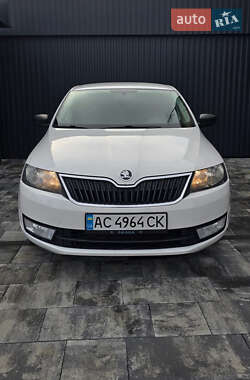 Хэтчбек Skoda Rapid 2015 в Луцке