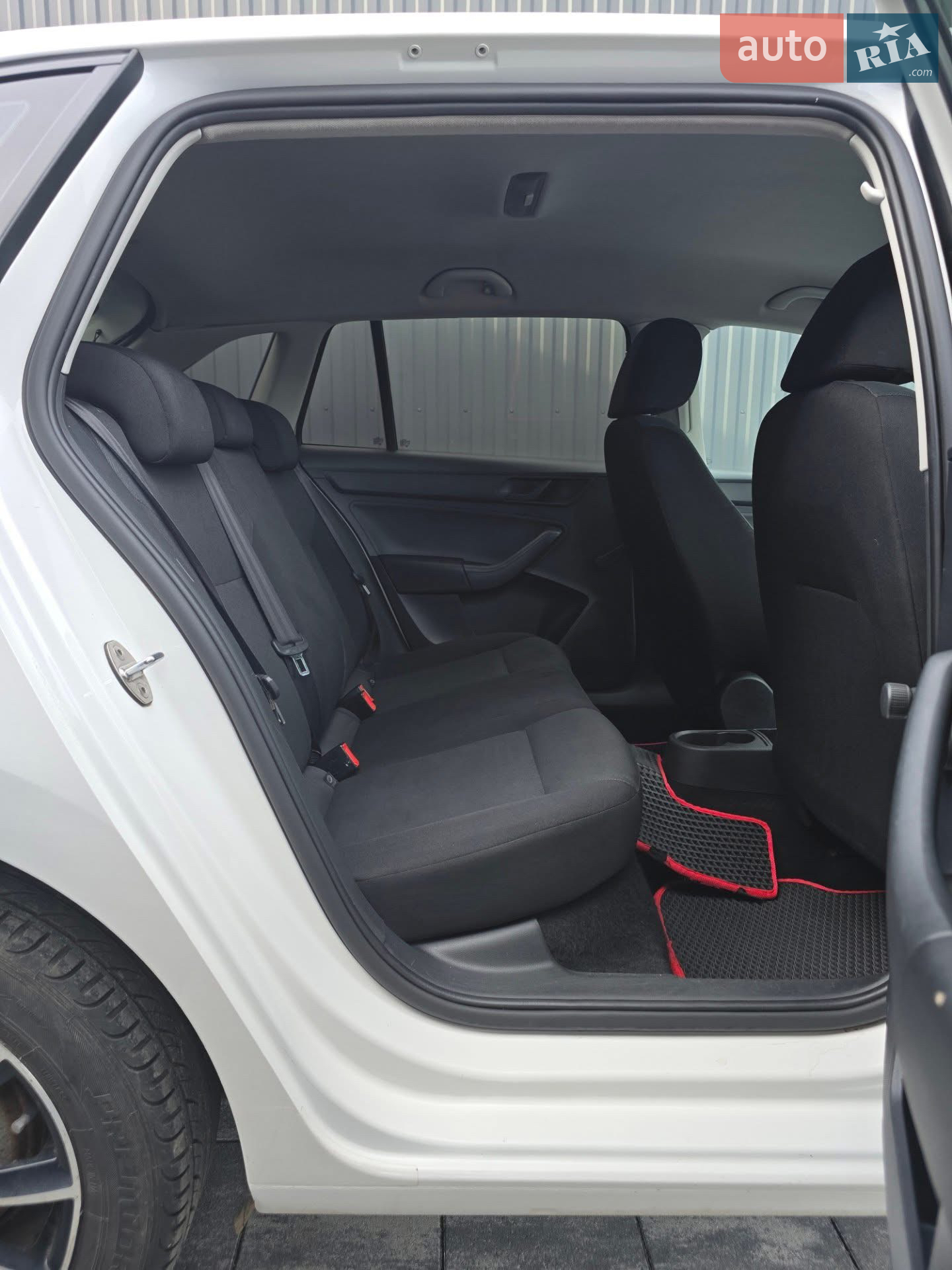 2015 Skoda Rapid - мініатюра 15