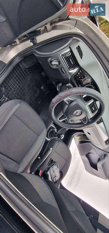 Лифтбек Skoda Rapid 2013 в Песочине