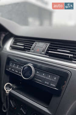 Лифтбек Skoda Rapid 2015 в Иршаве