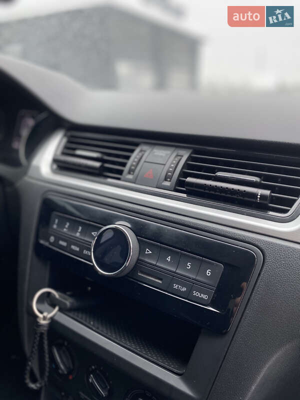 Лифтбек Skoda Rapid 2015 в Иршаве