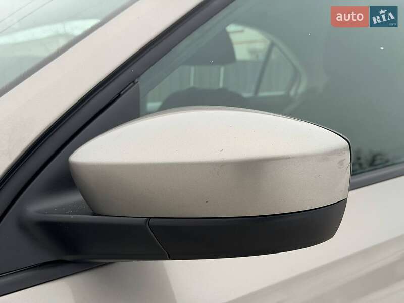 Лифтбек Skoda Rapid 2013 в Ахтырке фото 14 Лифтбек Skoda Rapid 2013 в Ахтырке