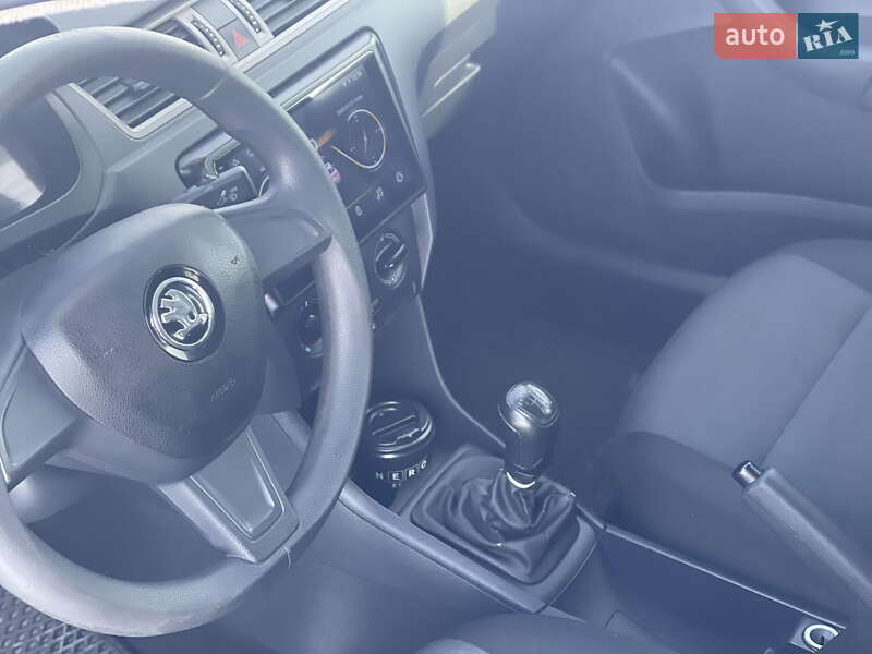 Лифтбек Skoda Rapid 2014 в Днепре фото 24 Лифтбек Skoda Rapid 2014 в Днепре