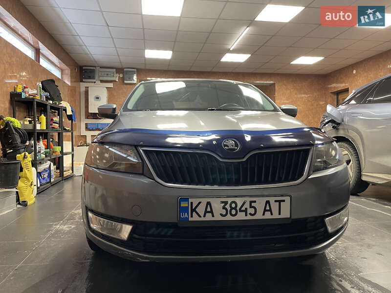 Лифтбек Skoda Rapid 2013 в Киеве фото 3 Лифтбек Skoda Rapid 2013 в Киеве