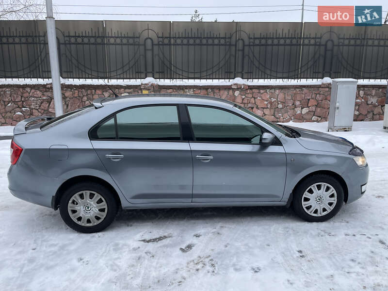 Лифтбек Skoda Rapid 2013 в Киеве фото 13 Лифтбек Skoda Rapid 2013 в Киеве