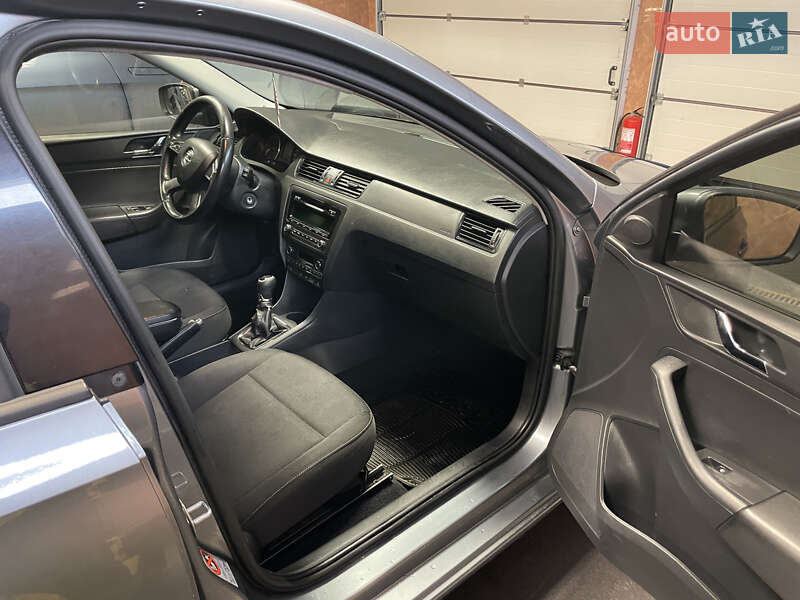 Лифтбек Skoda Rapid 2013 в Киеве фото 22 Лифтбек Skoda Rapid 2013 в Киеве