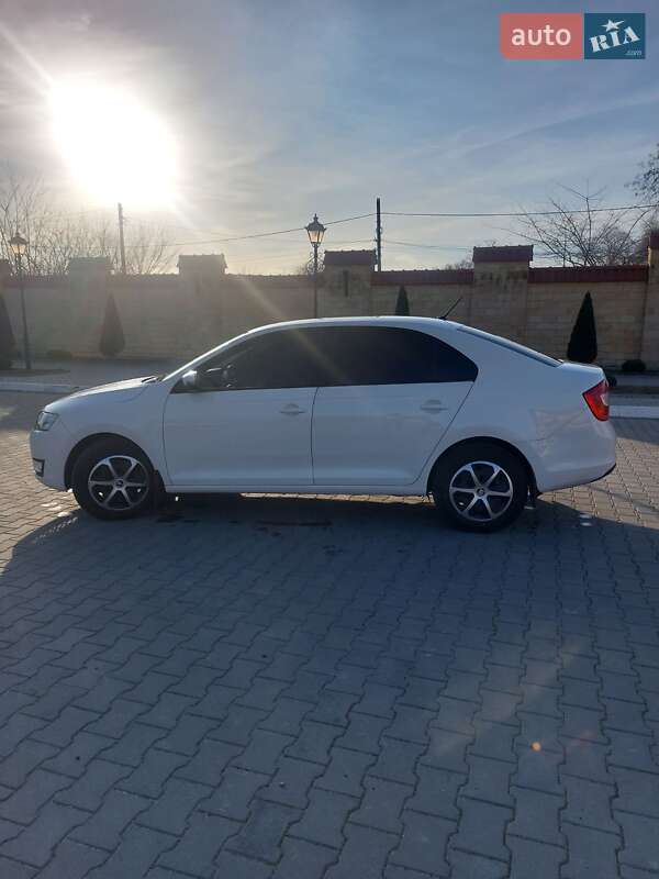 Лифтбек Skoda Rapid 2015 в Измаиле