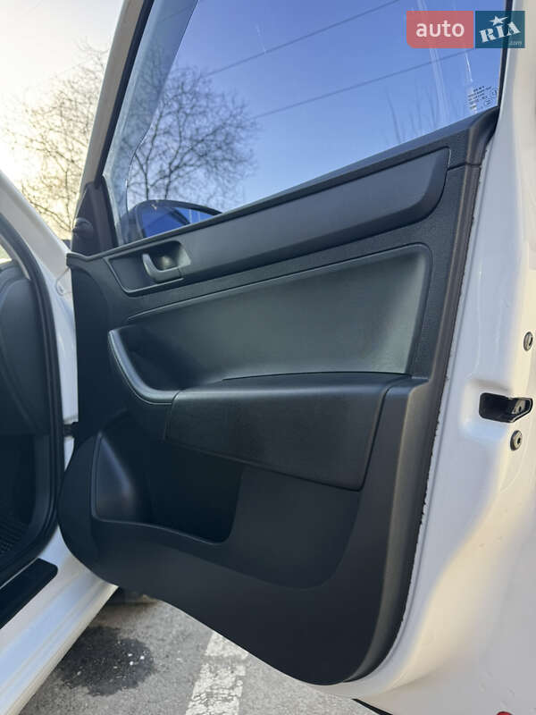 Лифтбек Skoda Rapid 2013 в Днепре