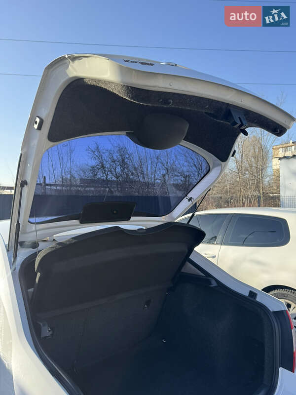 Лифтбек Skoda Rapid 2013 в Днепре