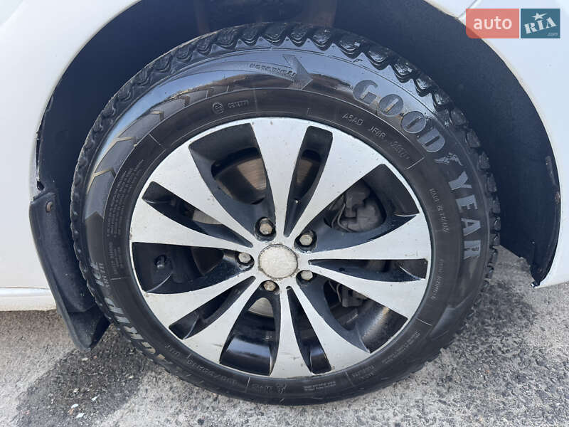 Лифтбек Skoda Rapid 2013 в Днепре