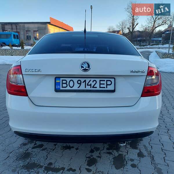 Лифтбек Skoda Rapid 2013 в Тернополе