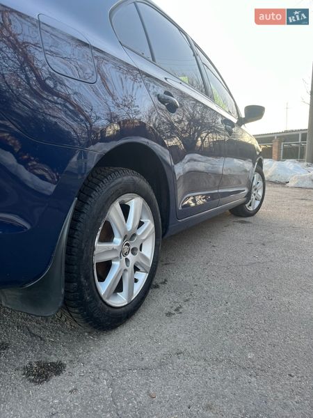 Лифтбек Skoda Rapid 2015 в Киеве