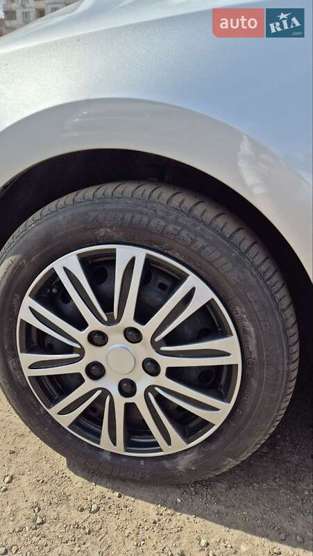 Хэтчбек Skoda Rapid 2014 в Киеве