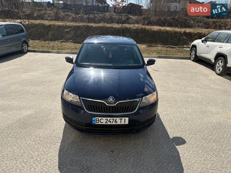 Лифтбек Skoda Rapid 2015 в Новояворовске