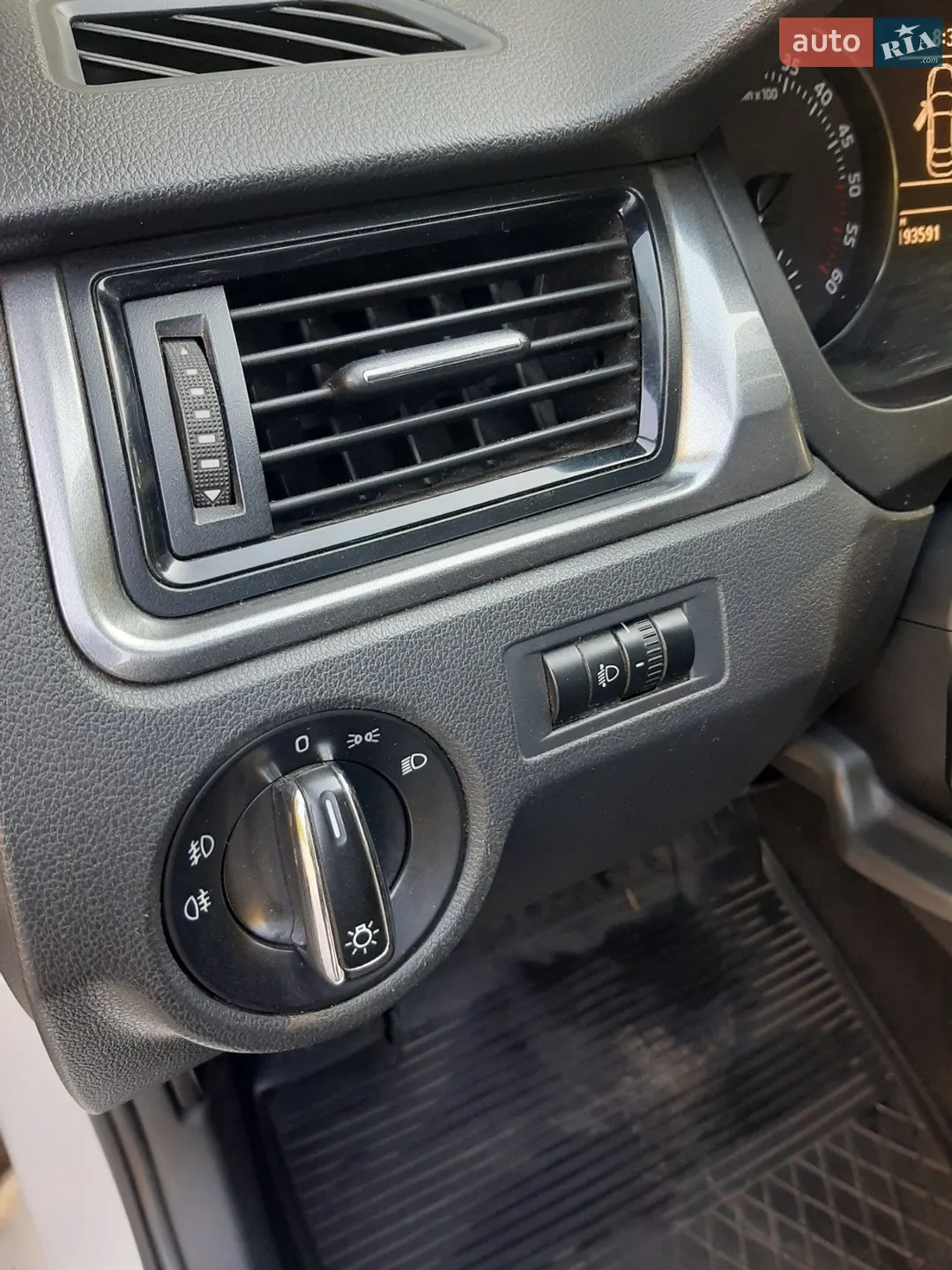 2013 Skoda Rapid - мініатюра 30